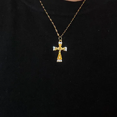 The Cross Pendant Necklace