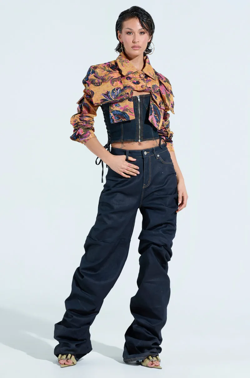 ULTRA CROP CARGO BOMBER