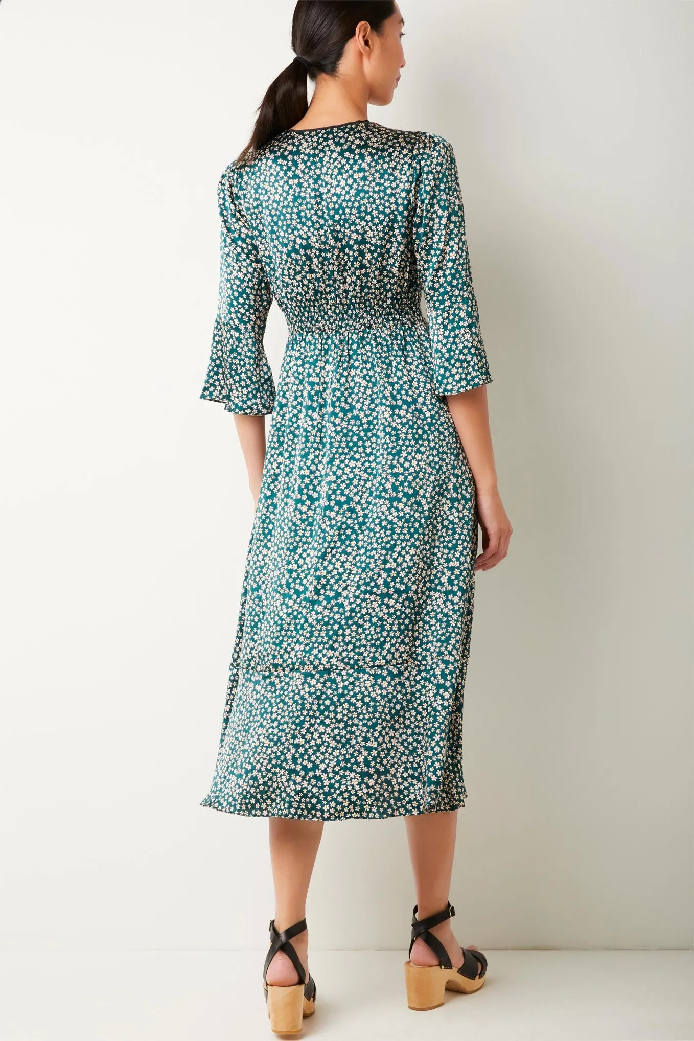 Valleri V Neck Daisy Print Dress - Green Multi - Regular