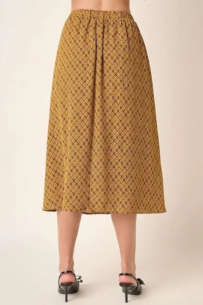 Versatile Printed Midi Skirt for a Chic Casual Look