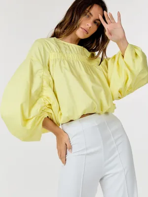 WOMEN'S LONG RUCHED SLEEVE DETAILED CROP TOP