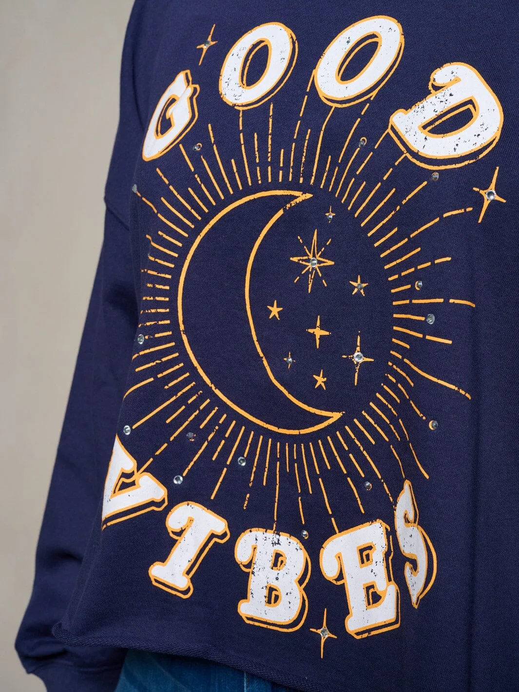 WOMEN'S LONG SLEEVE GOOD VIBES GRAPHIC BLOUSE TOP