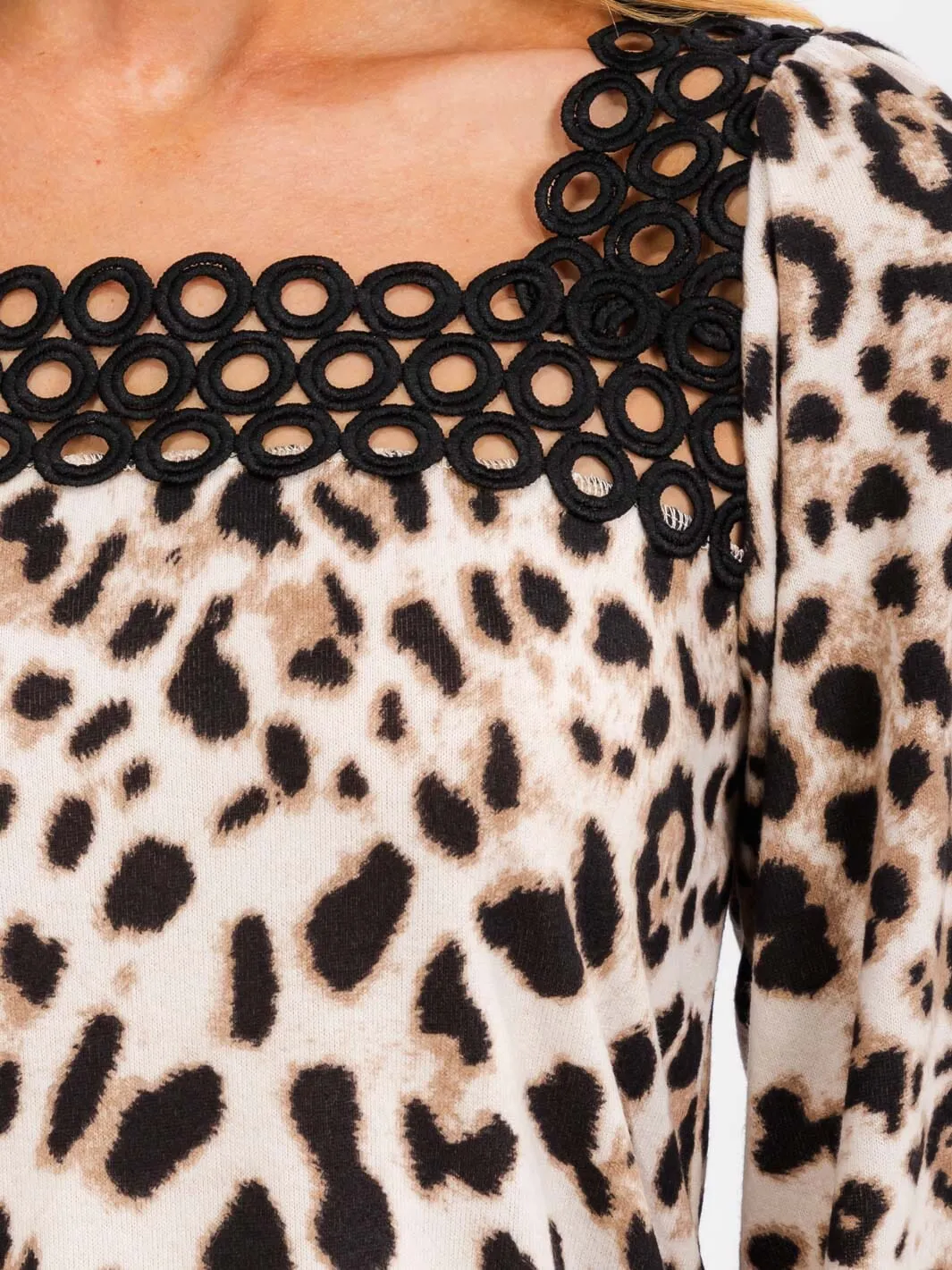 WOMEN'S LONG SLEEVE SQUARE NECK DETAILED ANIMAL PRINT BLOUSE TOP