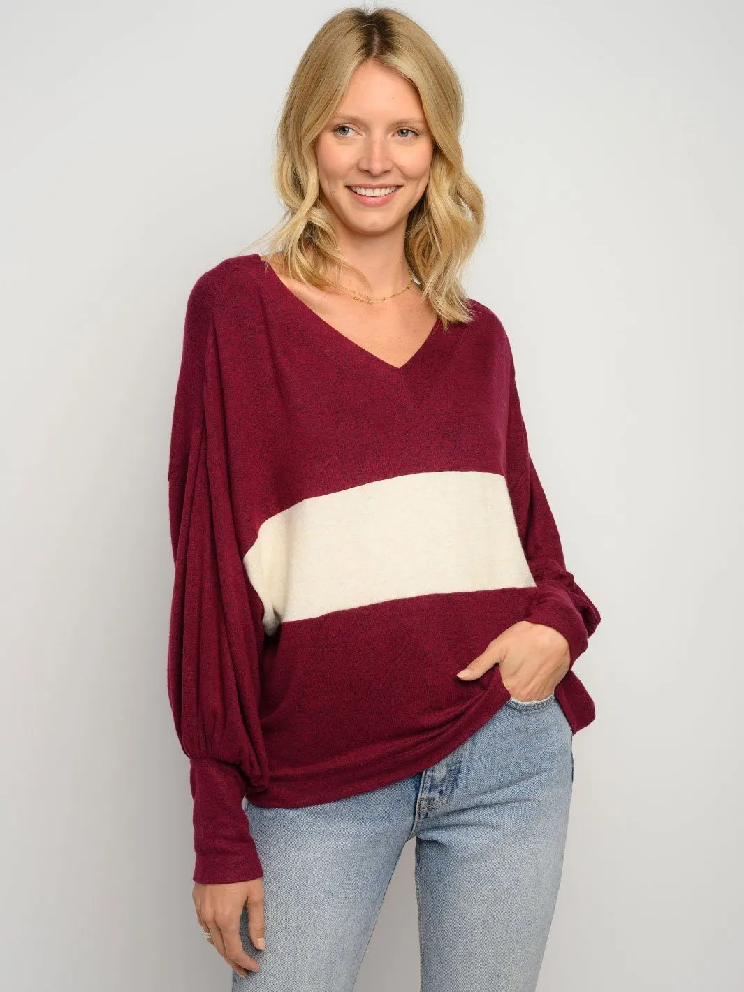 WOMEN'S V-NECK COLOR BLOCK LONG SLEEVE TOP